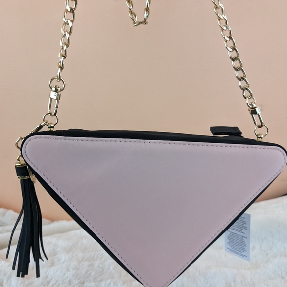 Prada - Picture 9 of 12